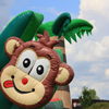 Rechtsvoor springkussen jungle middel