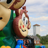 Rechtsvoor springkussen jungle middel